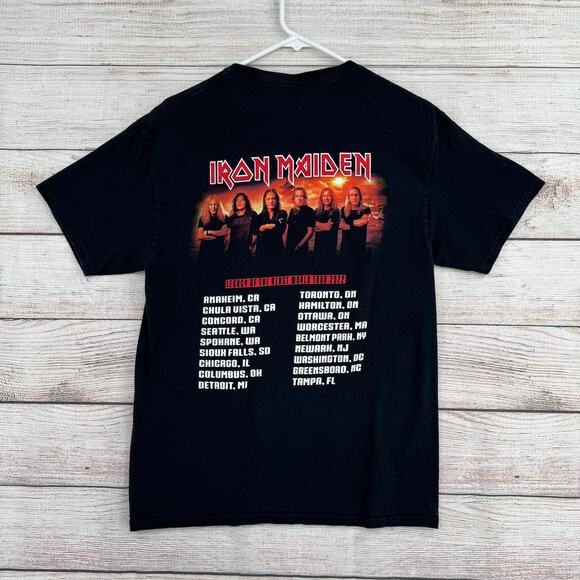 Iron Maiden Legacy of the Beast World Tour 2022 T-Shirt Mens Medium Black - Picture 2 of 9